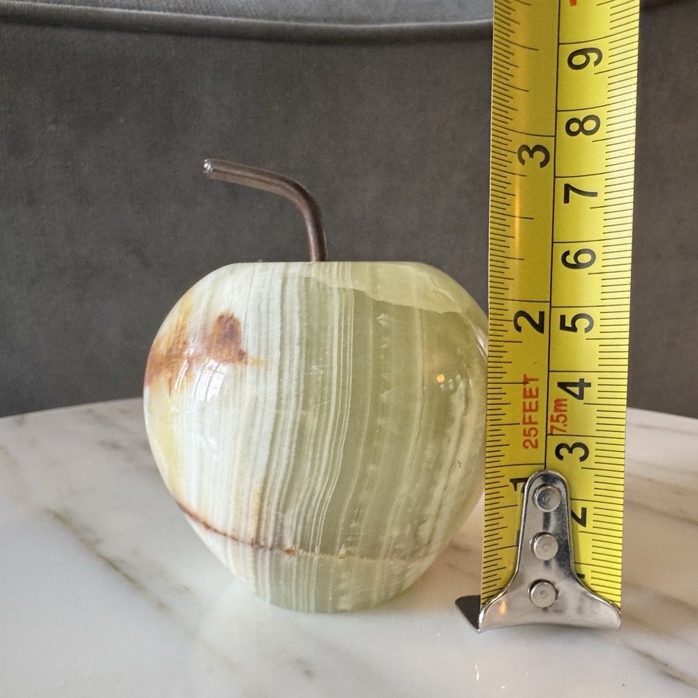 GORGEOUS VINTAGE VEINED AGATE GREEN MARBLE ONTX APPLE PAPERWEIGHT - Picture 6 of 6